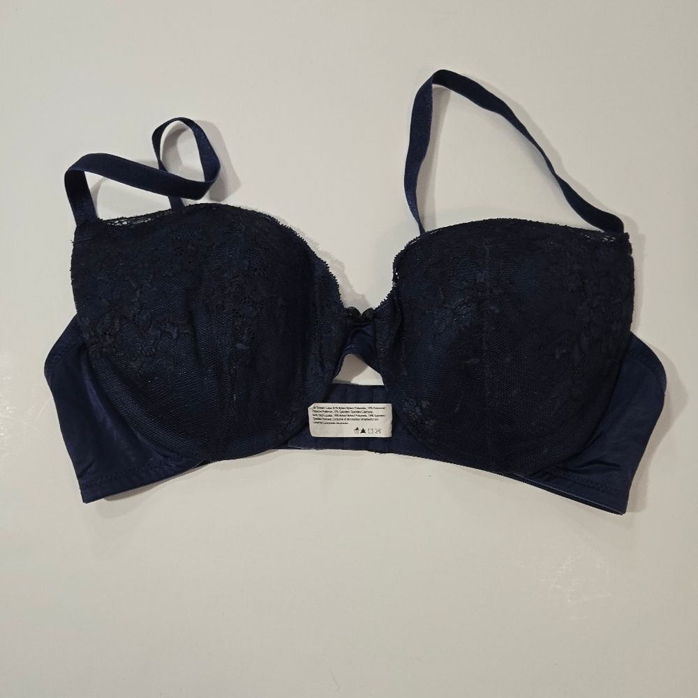 Maidenform Navy lace bra‎